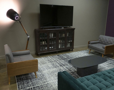 315 W 5th Street - Photo Thumbnail 18