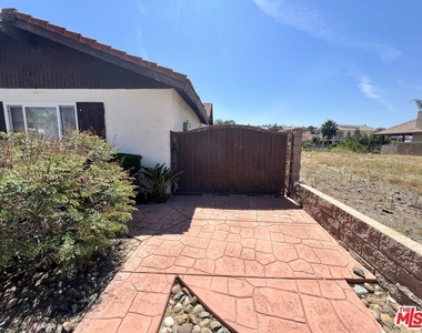 21963 Strawberry Lane - Photo Thumbnail 3