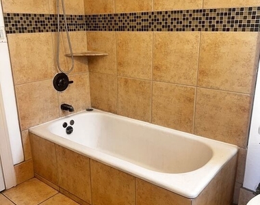 153 N Irving Boulevard - Photo Thumbnail 13
