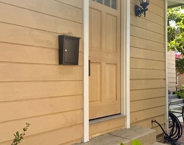 224 S Kenilworth Street - Photo Thumbnail 9
