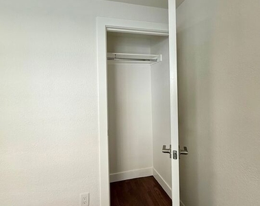 224 S Kenilworth Street - Photo Thumbnail 8