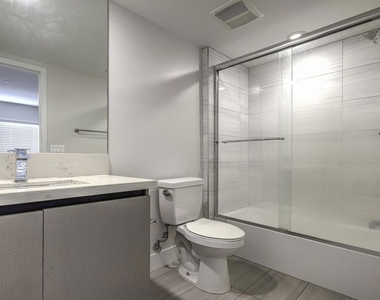5030 Rosewood Avenue - Photo Thumbnail 17
