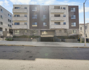 5030 Rosewood Avenue - Photo Thumbnail 26