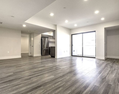 5030 Rosewood Avenue - Photo Thumbnail 1