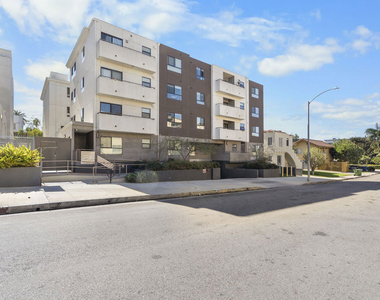 5030 Rosewood Avenue - Photo Thumbnail 25