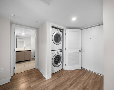 5030 Rosewood Avenue - Photo Thumbnail 24