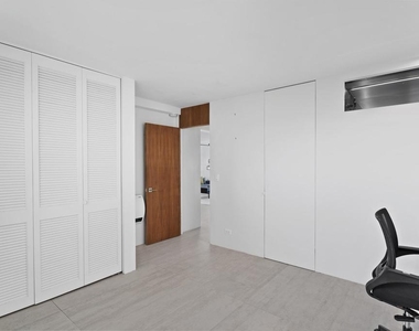 4944 Cass - Photo Thumbnail 13
