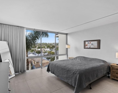 4944 Cass - Photo Thumbnail 14