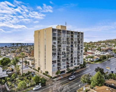 4944 Cass - Photo Thumbnail 25