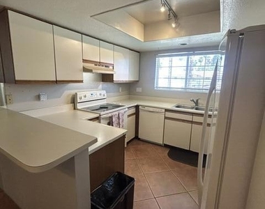 505 S Farrell Drive - Photo Thumbnail 5