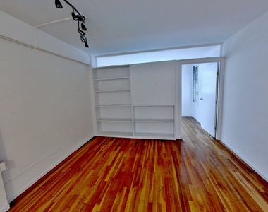 East 58th Street - Photo Thumbnail 1