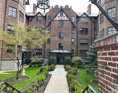 38-30 Douglaston Parkway - Photo Thumbnail 7