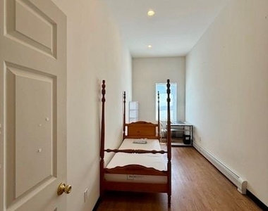33 W Market Street - Photo Thumbnail 3