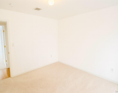 18 Penny Lane - Photo Thumbnail 6