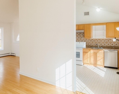 18 Penny Lane - Photo Thumbnail 21