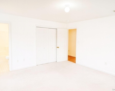 18 Penny Lane - Photo Thumbnail 8