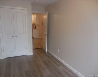 67 Main Street - Photo Thumbnail 7