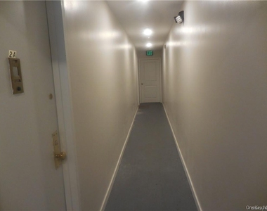 67 Main Street - Photo Thumbnail 15
