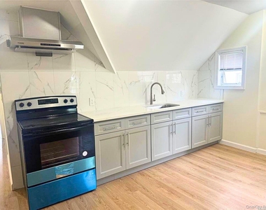 79-38 209th Street - Photo Thumbnail 1