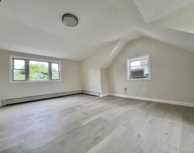33 Cherry Lane - Photo Thumbnail 6