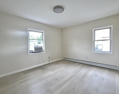 33 Cherry Lane - Photo Thumbnail 2