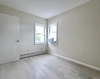 33 Cherry Lane - Photo Thumbnail 3