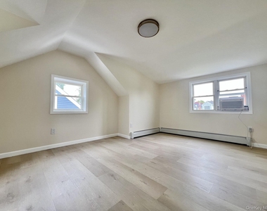 33 Cherry Lane - Photo Thumbnail 7