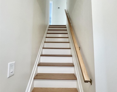 33 Cherry Lane - Photo Thumbnail 5