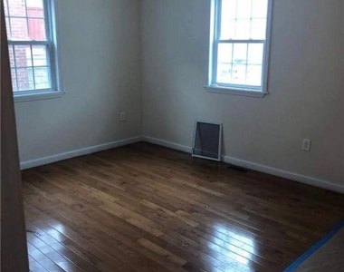 197-10 Foothill Avenue - Photo Thumbnail 3