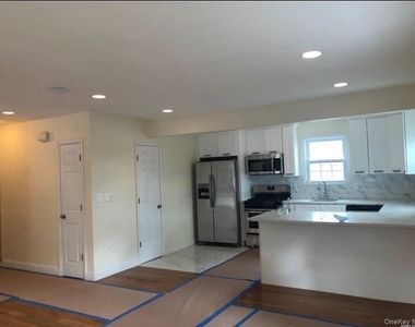 197-10 Foothill Avenue - Photo Thumbnail 5