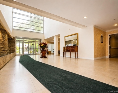 171 Great Neck Rd - Photo Thumbnail 1