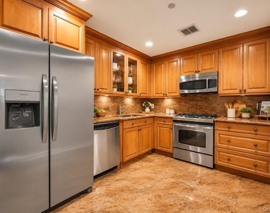 171 Great Neck Rd - Photo Thumbnail 5