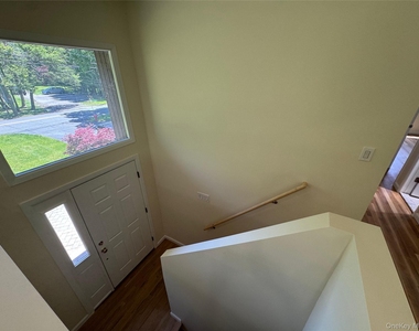 48 Camp Hill Road - Photo Thumbnail 4