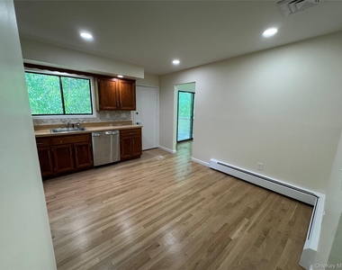 48 Camp Hill Road - Photo Thumbnail 8