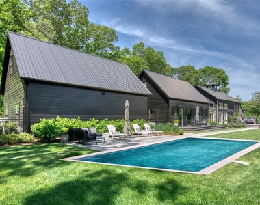 745 Golfview Court - Photo Thumbnail 1