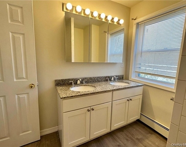 174 Myrtle Avenue - Photo Thumbnail 6