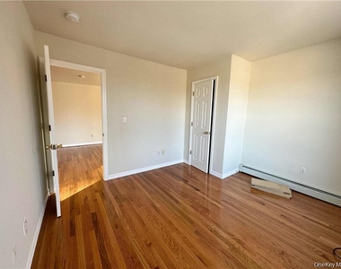 174 Myrtle Avenue - Photo Thumbnail 10