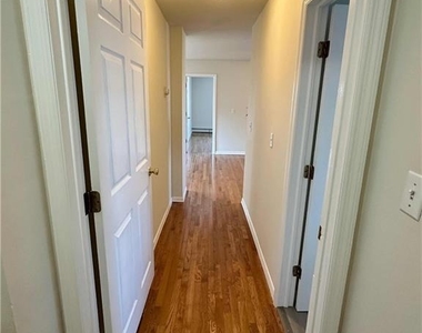 174 Myrtle Avenue - Photo Thumbnail 2