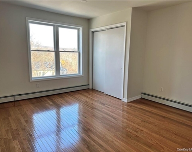 174 Myrtle Avenue - Photo Thumbnail 9
