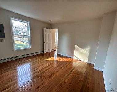 174 Myrtle Avenue - Photo Thumbnail 11