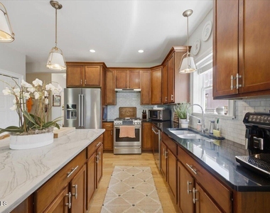 11 Outlook Avenue - Photo Thumbnail 11