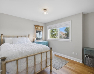 11 Outlook Avenue - Photo Thumbnail 18