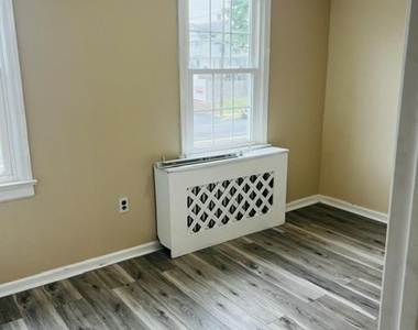 18 Lincoln Avenue - Photo Thumbnail 6