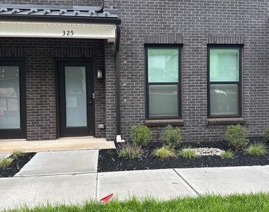 325 Sadie Circle - Photo Thumbnail 1