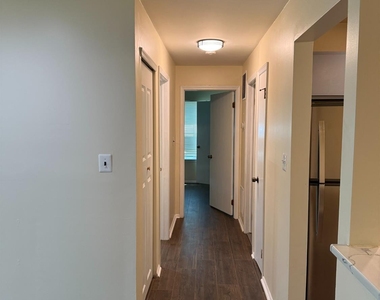 11 Crabapple Lane - Photo Thumbnail 6