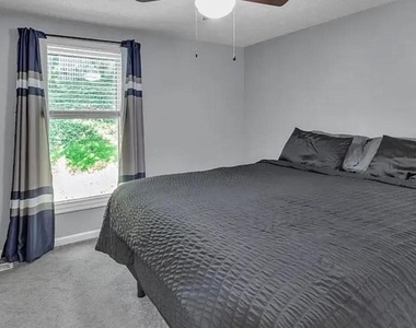 15337 Edgehill Drive - Photo Thumbnail 14