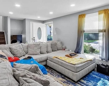 15337 Edgehill Drive - Photo Thumbnail 4