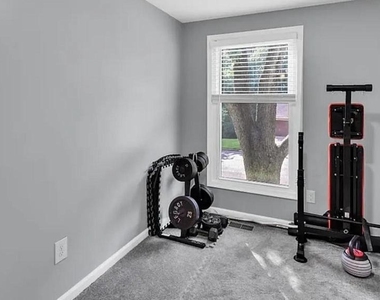 15337 Edgehill Drive - Photo Thumbnail 17