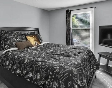 15337 Edgehill Drive - Photo Thumbnail 9