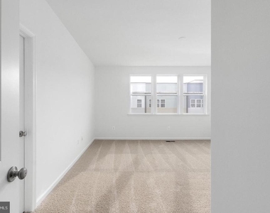 2546 Neabsco Common Place - Photo Thumbnail 18